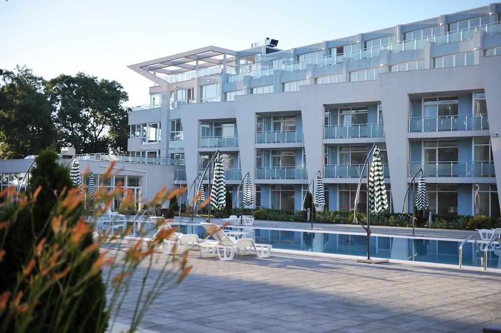 Black Sea Star Aparthotel โซโซโปล ภายนอก รูปภาพ